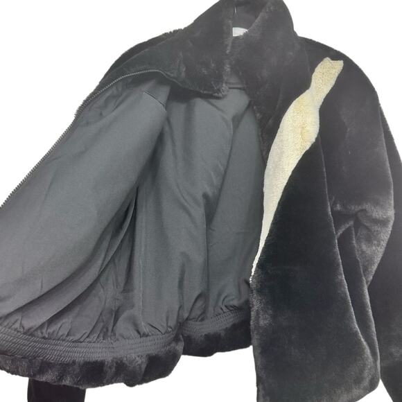 Nike Women’s Rare Faux Fur Swoosh Jacket Black White‎ Logo Coat Size Small - Picture 2 of 6